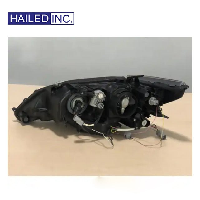 Lexus ES250 2013 - 2014 Headlight Fits OEM 81105 - 33B60 81106 - 33B60 - Hailed Inc.