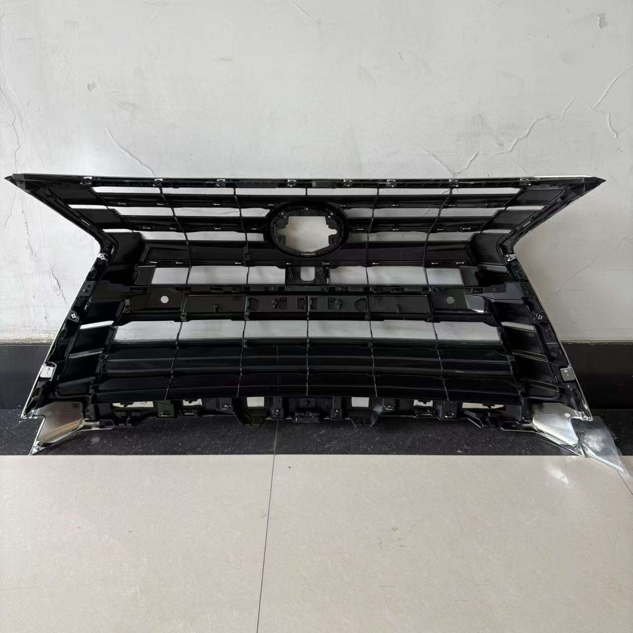 Lexus LX570 2008-2016 Radiator Grille - Hailed Inc.